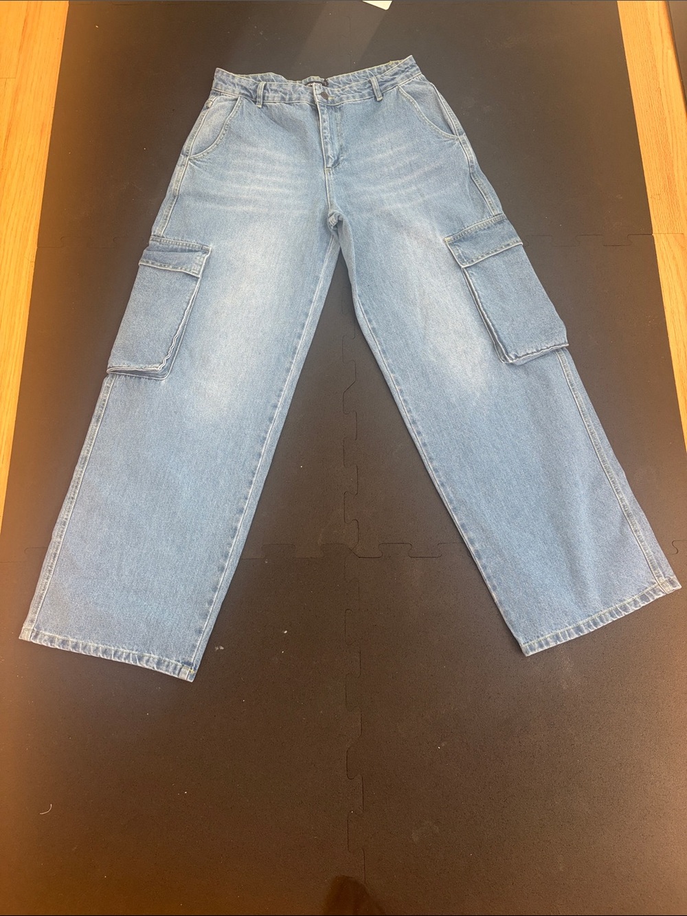 Brand New Casual Light Blue Cargo Jeans for Women SZ 10 Tall - Relaxed Fit